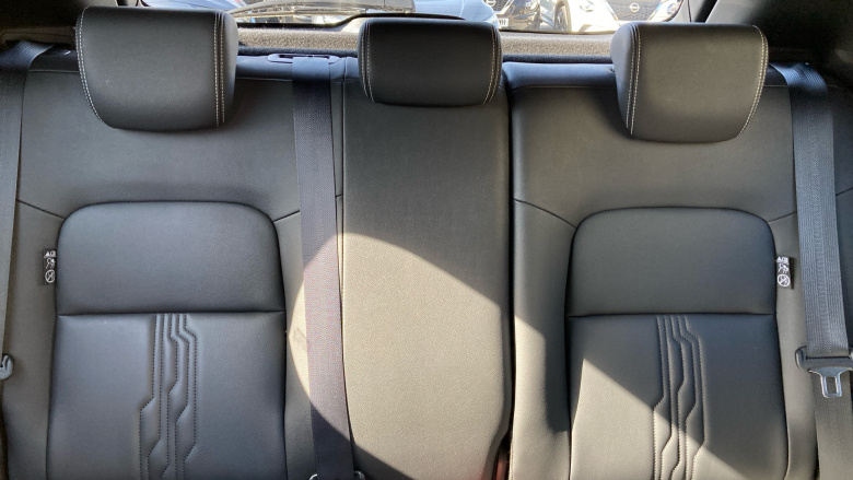 Nissan Juke 1.0 DiG-T 114 Tekna 5dr Petrol Hatchback